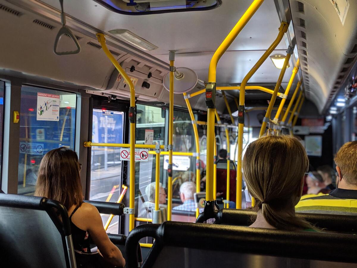 Tại sao chúng ta lại mơ thấy một chiếc xe buýt đang dừng lại?